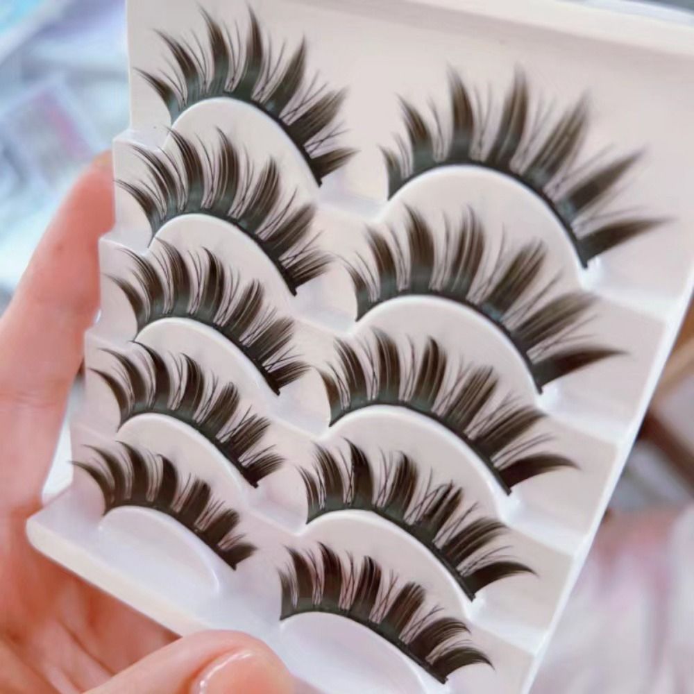 Natural Wet Look Manga Lashes  - огляд і ціна Eyelash Extension Wet Look
